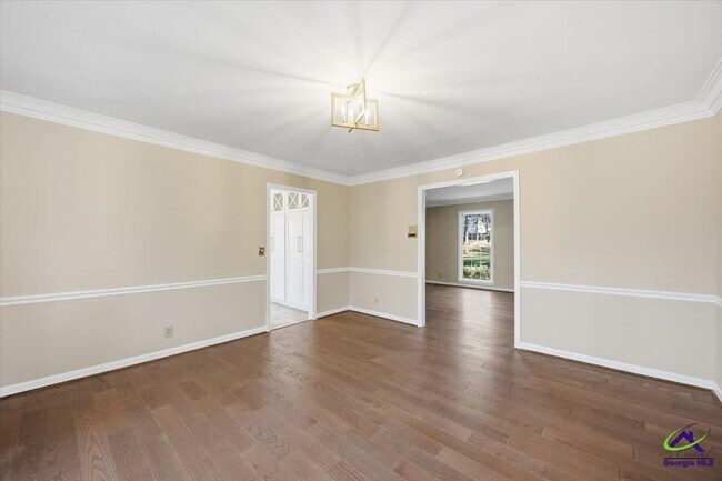 Building Photo - 5056 Wellington Dr