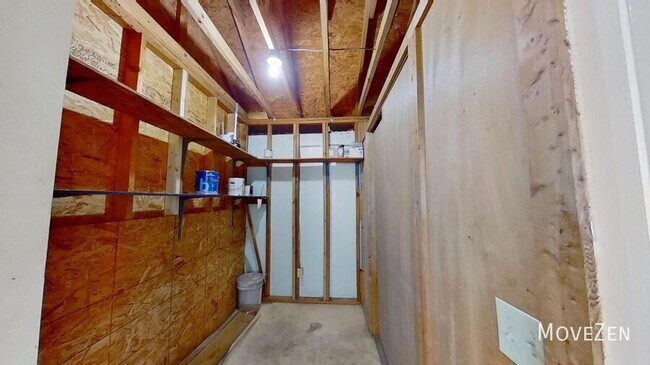 Building Photo - 809 Antler Dr