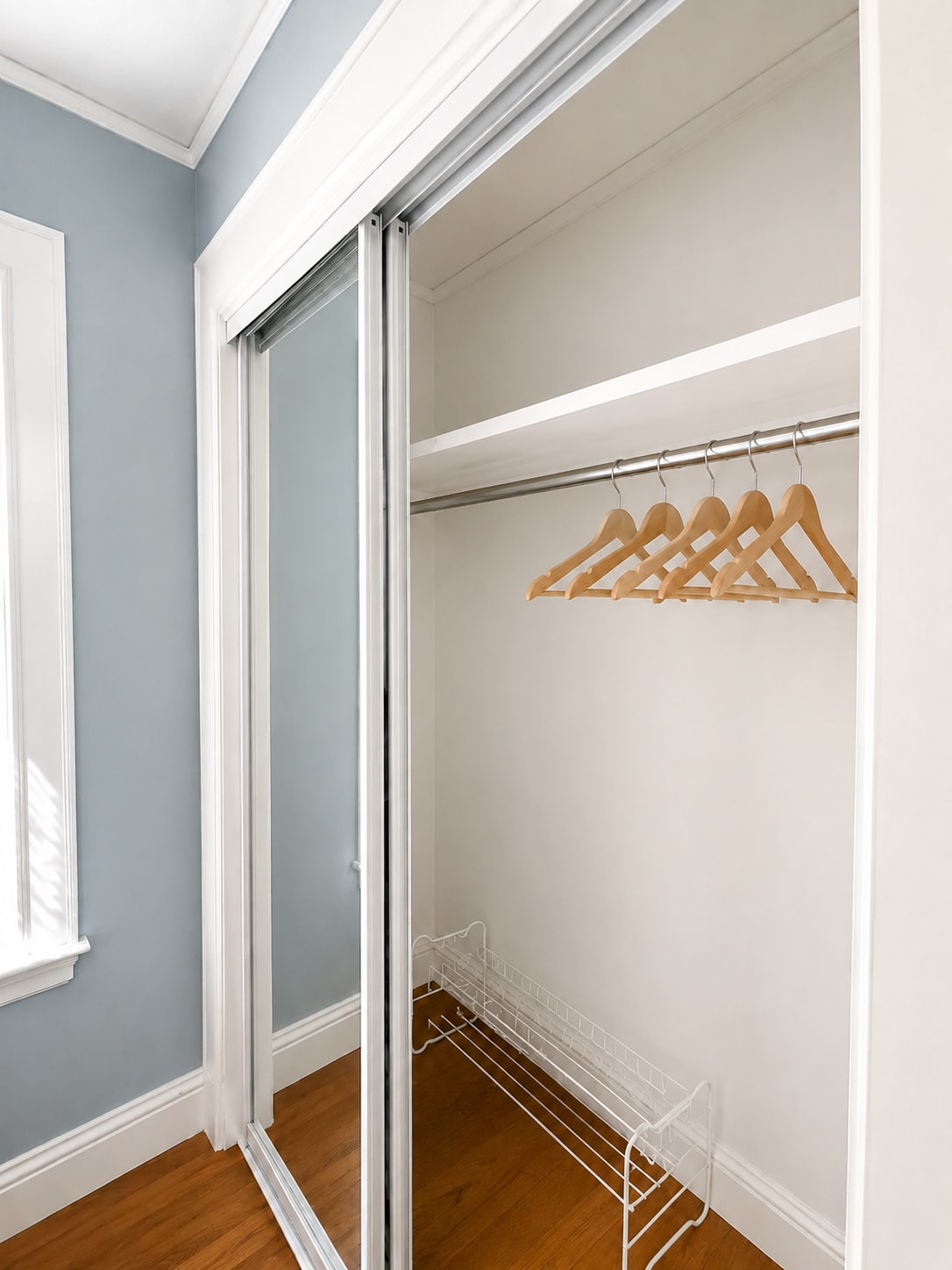 Closet bedroom 1 - 25 Undine Rd