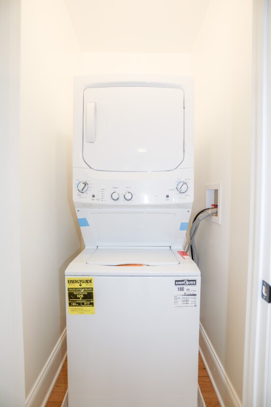 Building Photo - 6414 N Richmond St