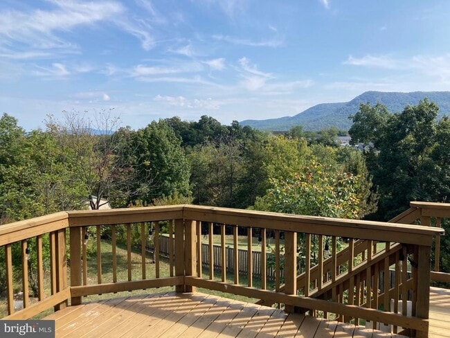 Building Photo - 51 Crystal Hill Ct