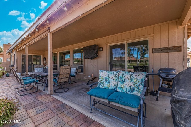Building Photo - 26241 S Lakemont Dr