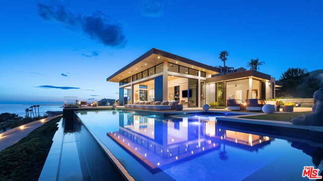 Building Photo - 3881 Puerco Canyon Rd