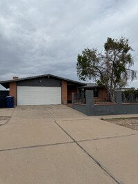Building Photo - 3730 S Sarnoff Dr