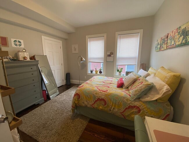 Building Photo - 71 Hillside St