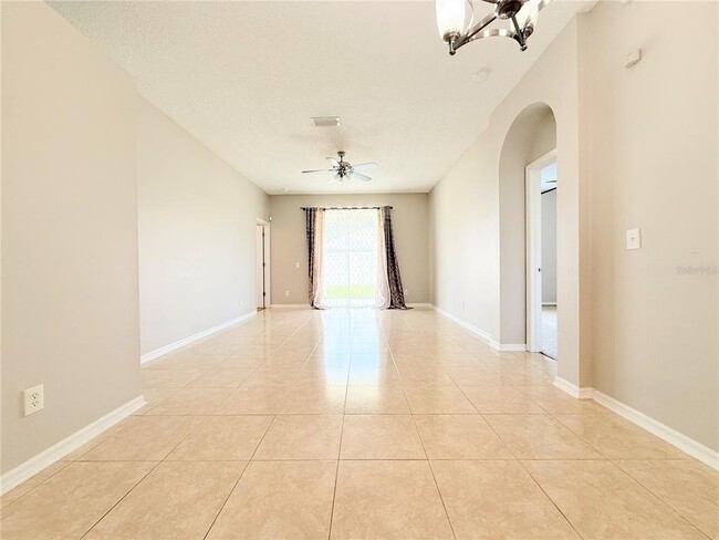 Building Photo - 10301 Goldenbrook Way