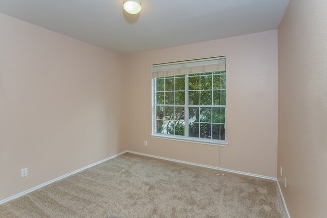 Building Photo - 6119 Briscoe Leaf