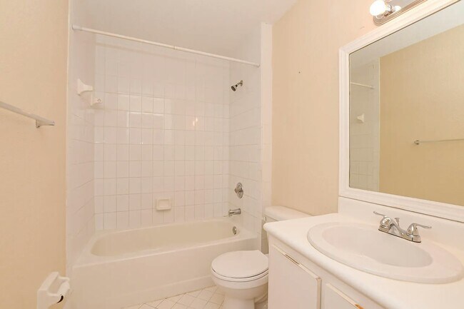 Building Photo - 1547 Pheasant Walk