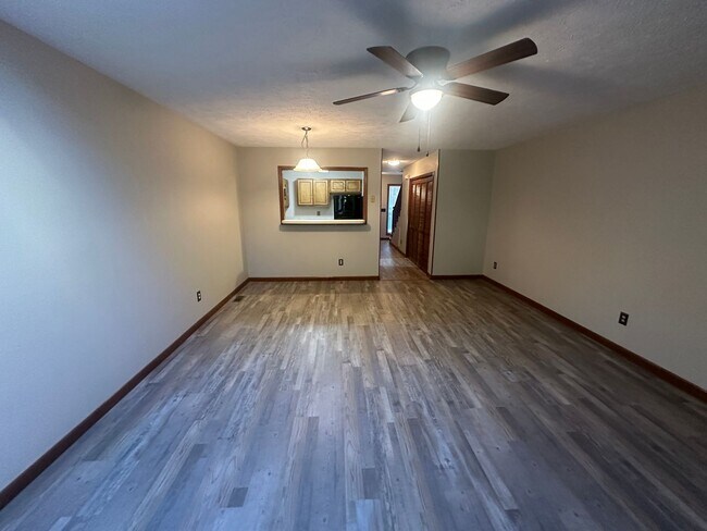 Building Photo - 1202 Huntsman