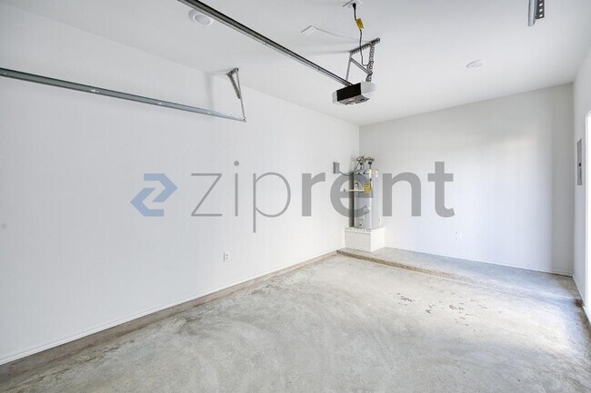 Building Photo - 5902 US-59