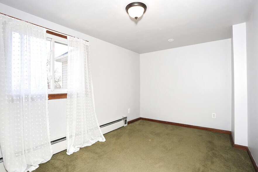 Building Photo - 16 Gerke Ave