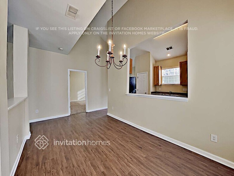 Building Photo - 5107 Abercromby St