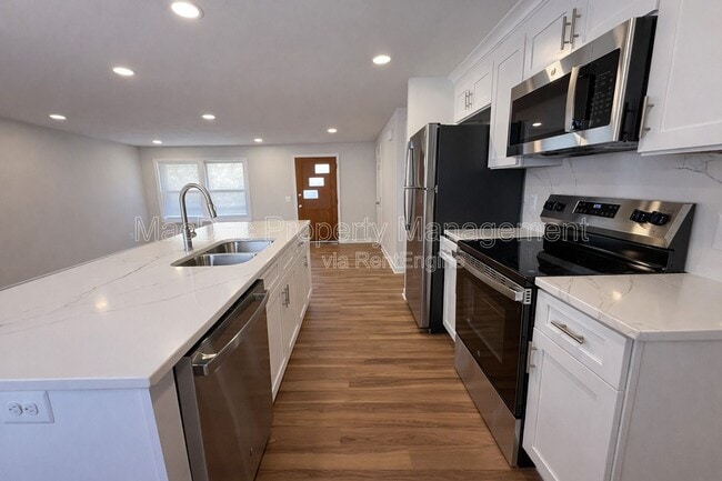 Building Photo - 13428 Ladysmith Rd