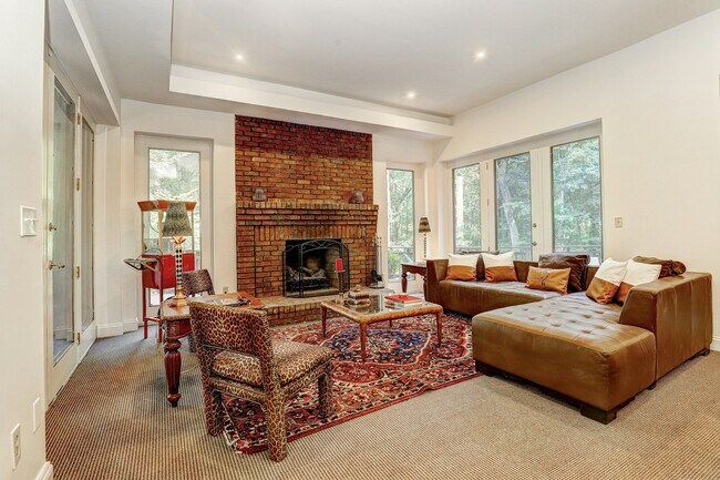 Building Photo - 25 Highfield Ct