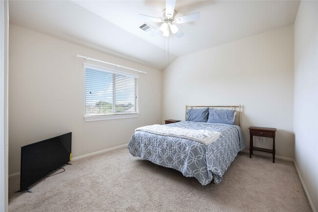 Building Photo - 3214 Clearview Cir