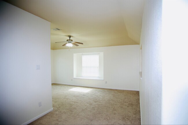 Building Photo - 13315 Canton Cliff Ct