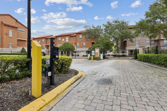 Building Photo - 6149 Metrowest Blvd