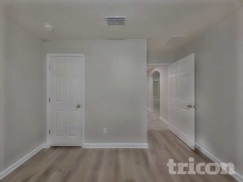 Building Photo - 77089 Crosscut Wy