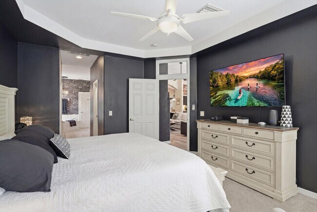 Building Photo - 1020 W Rollingwood Ct