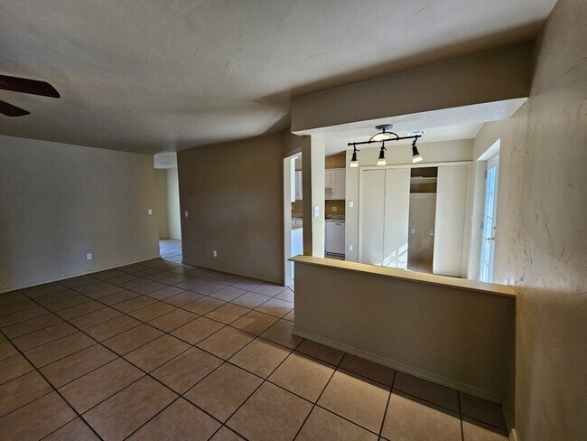 Building Photo - (3) Bed/(2) Bath Pets Negotiable Avail NOW!