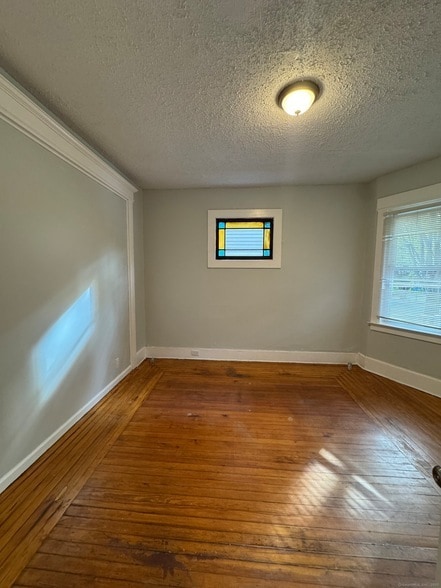 Building Photo - 63 Sheffield Ave