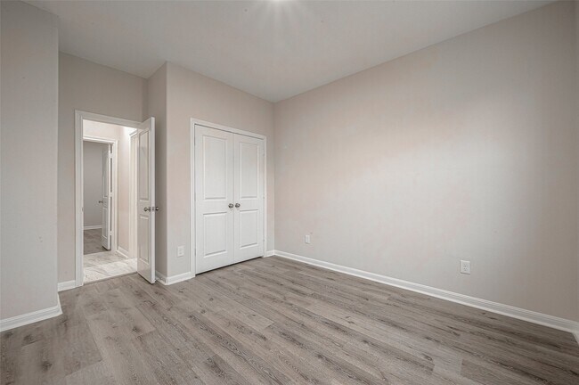 Building Photo - 2528 S Texas Ave