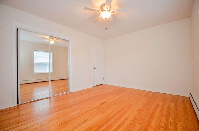 Building Photo - 314 Duane St