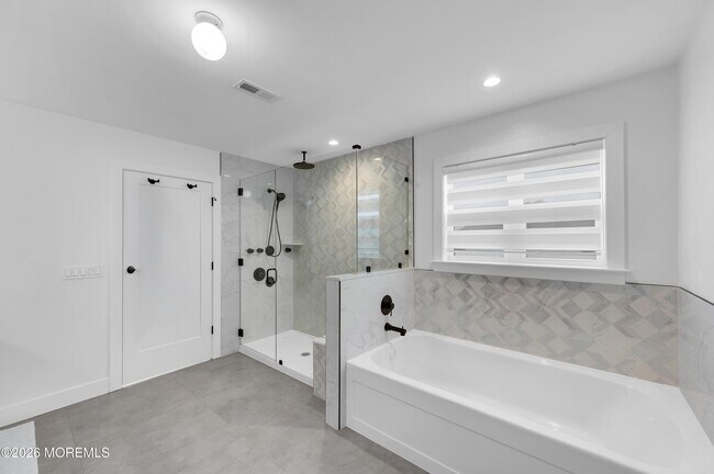 Building Photo - 1675 St Regis Ct
