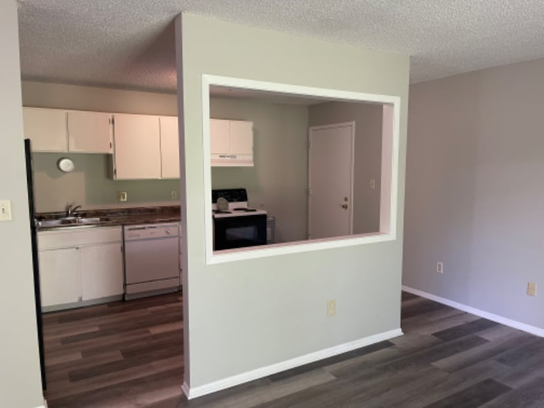 Building Photo - 1831 Fuller Rd