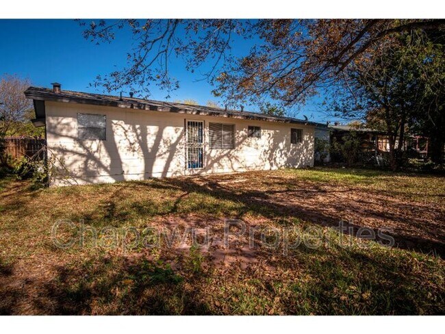 Building Photo - 6916 Shady Grove Dr