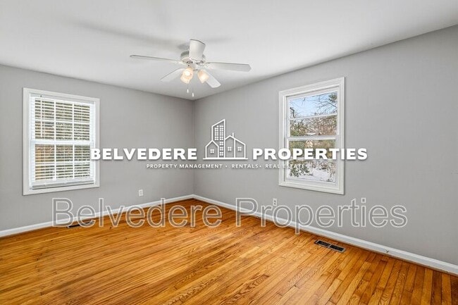 Building Photo - 720 S Elam Ave