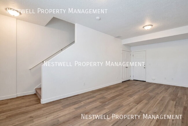 Building Photo - 637 E 380 N