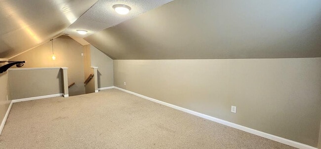 Building Photo - 1159 Shoreland Dr
