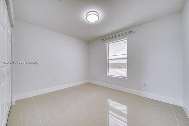 Building Photo - 11492 SW 190th Terrace Rd