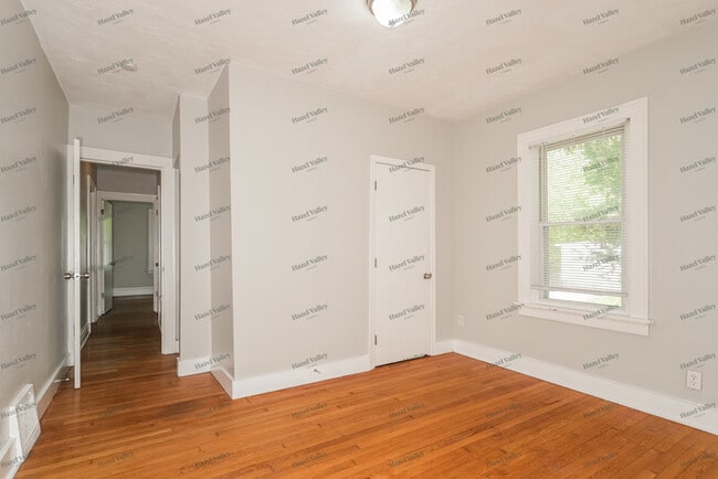 Building Photo - 901 Maurice Ave