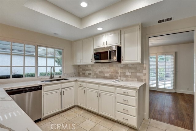 Building Photo - 16 Sycamore Creek