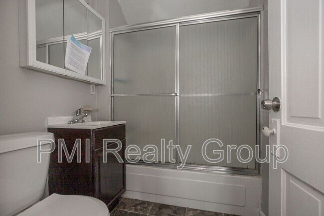 Building Photo - 3295 W 46th St