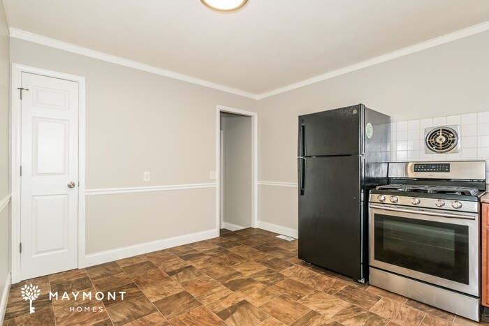 Building Photo - 1080 N Park Ln