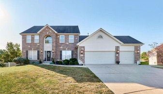Building Photo - 834 Kevin Dr
