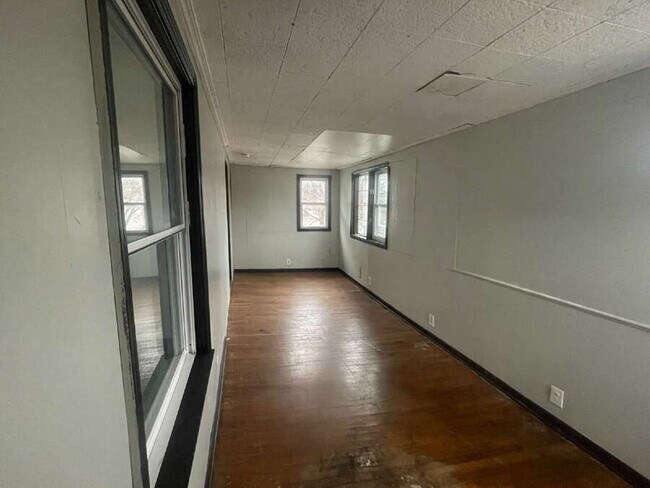 Building Photo - 2179 W 106th St