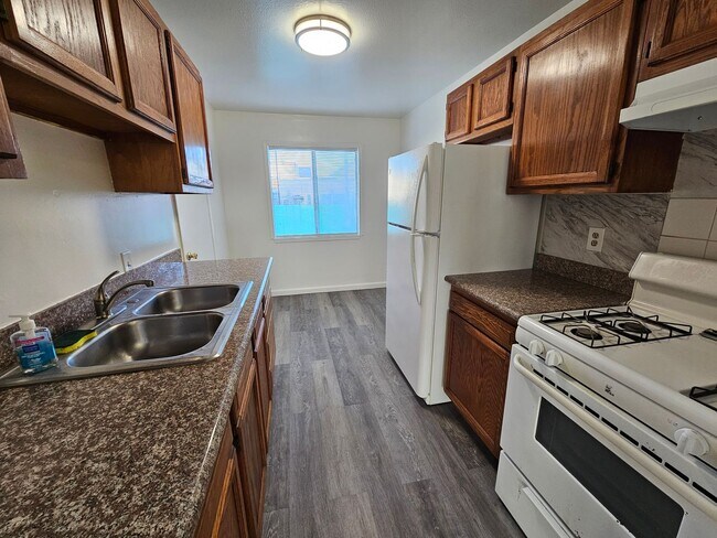 Building Photo - 20th Street