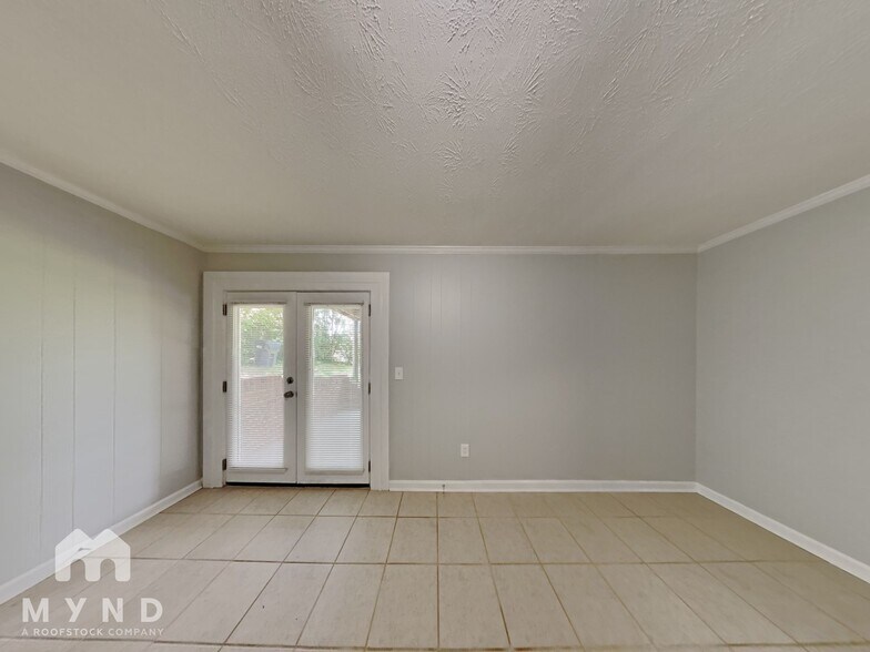 Building Photo - 1434 Oak Forest Way SE