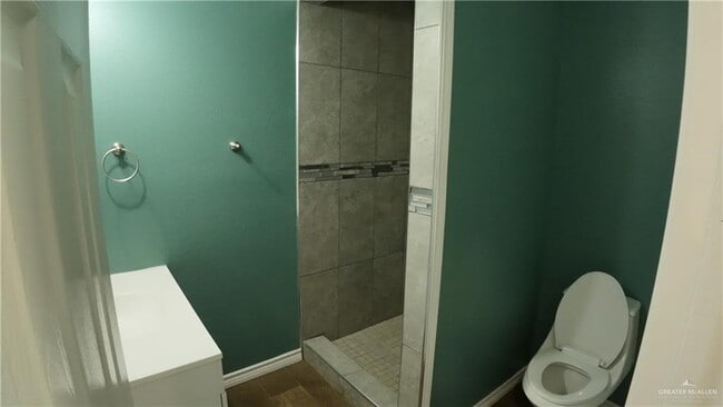 Building Photo - 7 Dallas St