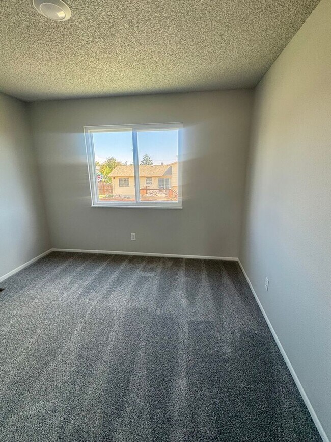 Building Photo - 4 Bedrooom home in Security-Widefield