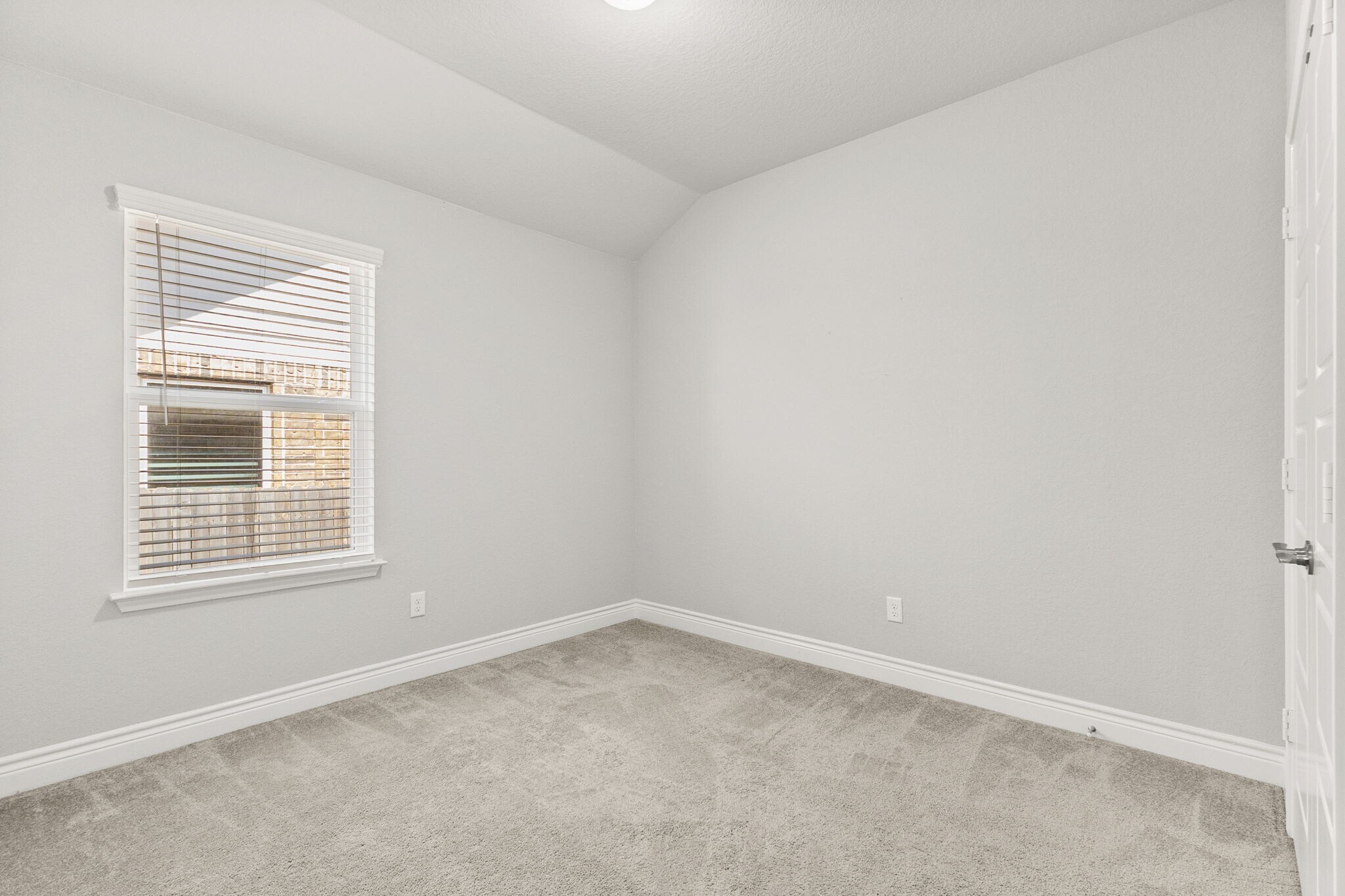 Building Photo - 2255 Oak Run Pky