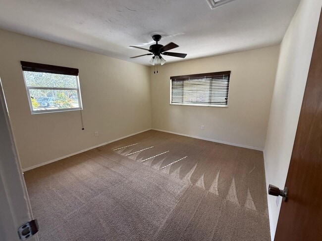 Building Photo - 1002 Jeffords St