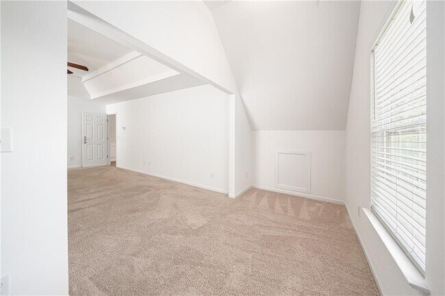Building Photo - 715 Moonlight Way