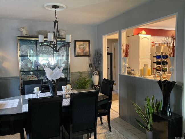 Building Photo - 43 Rowland St