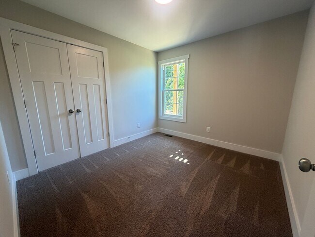Building Photo - New Construction First Floor Duplex