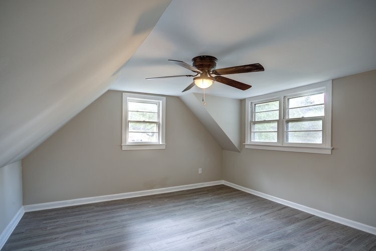 Building Photo - 237 Queen St